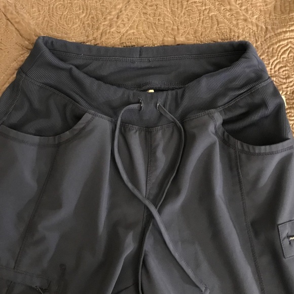 ⭐️B2G1⭐️ CHEROKEE INFINITY NAVY BLUE SCRUB BOTTOMS - Picture 3 of 6